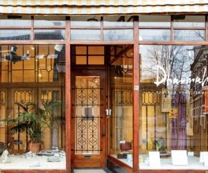 Dharmahuis2